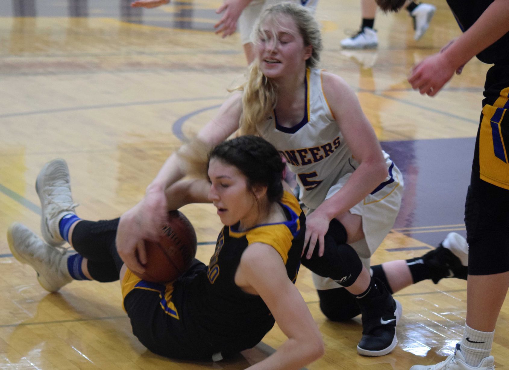 Lexi Brakebush and Brooke Postler